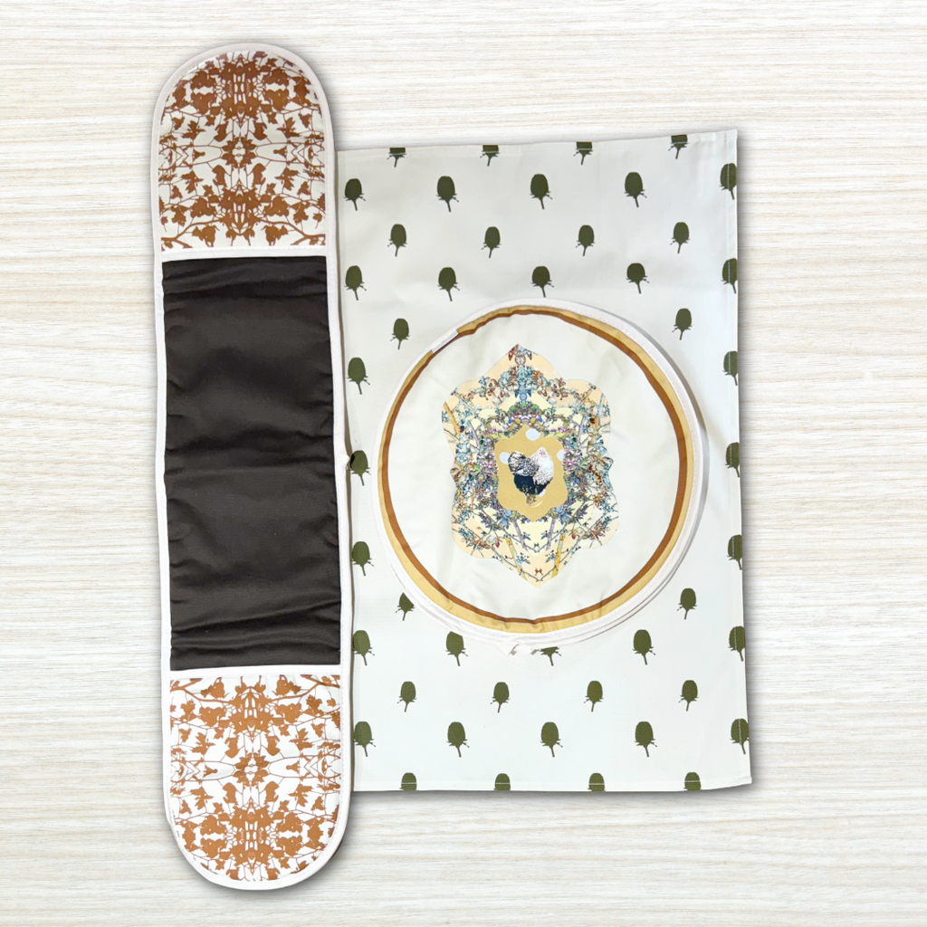 The Essential AGA Cooker Trio – Oven Gloves, Tea Towel & Hob Covers Set