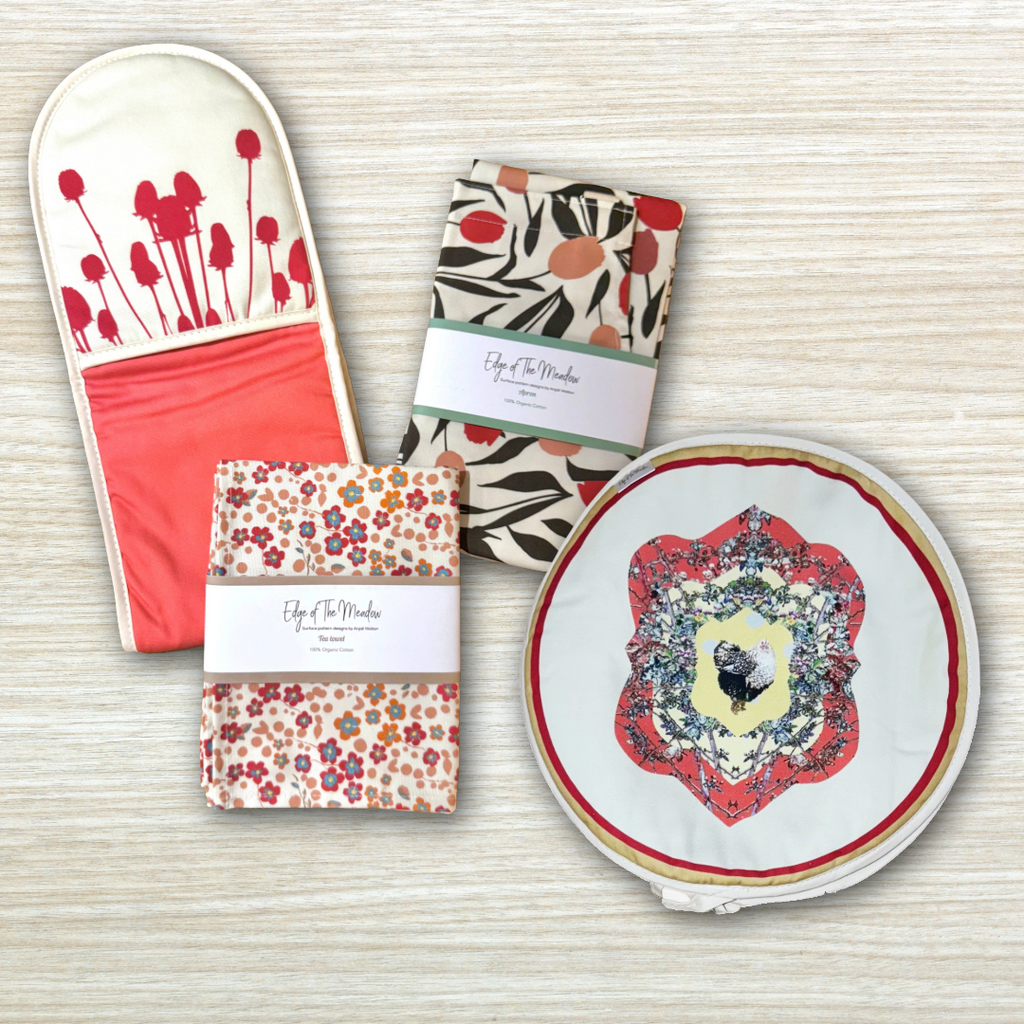 The Complete Kitchen Set – Apron, Tea Towel, Oven Glove & Hob Covers