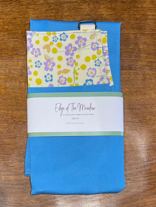 Edge of the Meadow Apron with pocket / Blue